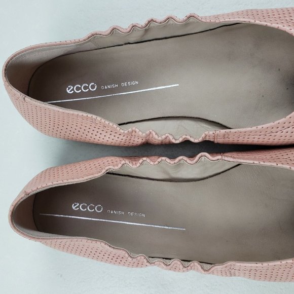 Ecco Women's Pink Flats - Picture 8 of 11